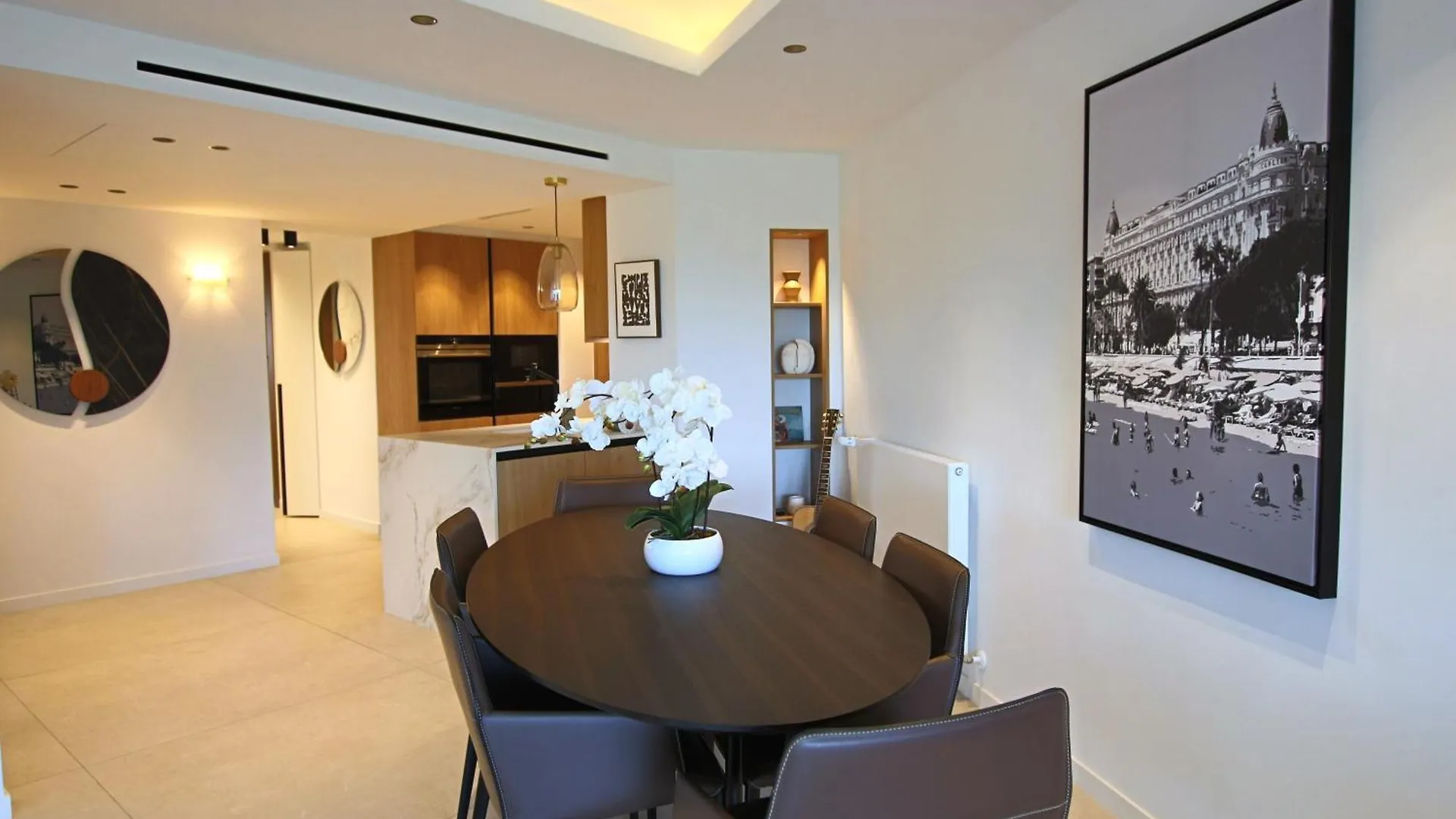 Completely Renovated Apartment On Bld Croisette, 3 Parental Bedrooms Cannes 0*,